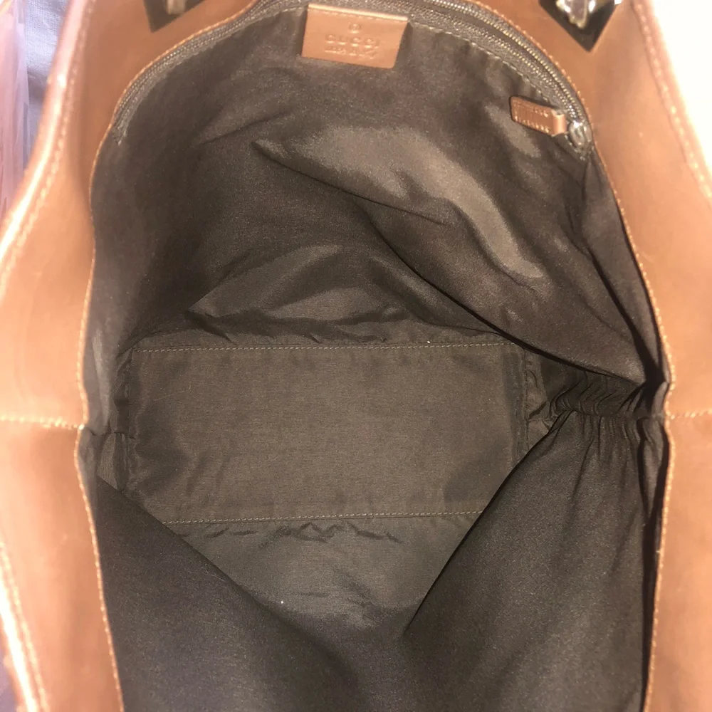 GUCCI GG Taupe and Brown Leather Shoulder Bag Shopper Interior Zip Pocket AUTH